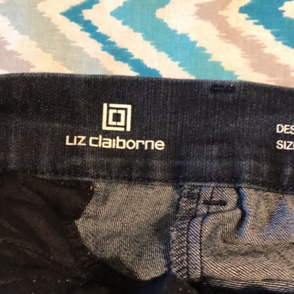 Liz Claiborne Dark Blue Stretchy cropped jeans Size 12 - Picture 7 of 9